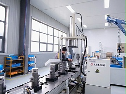 工程机械自动化装配间